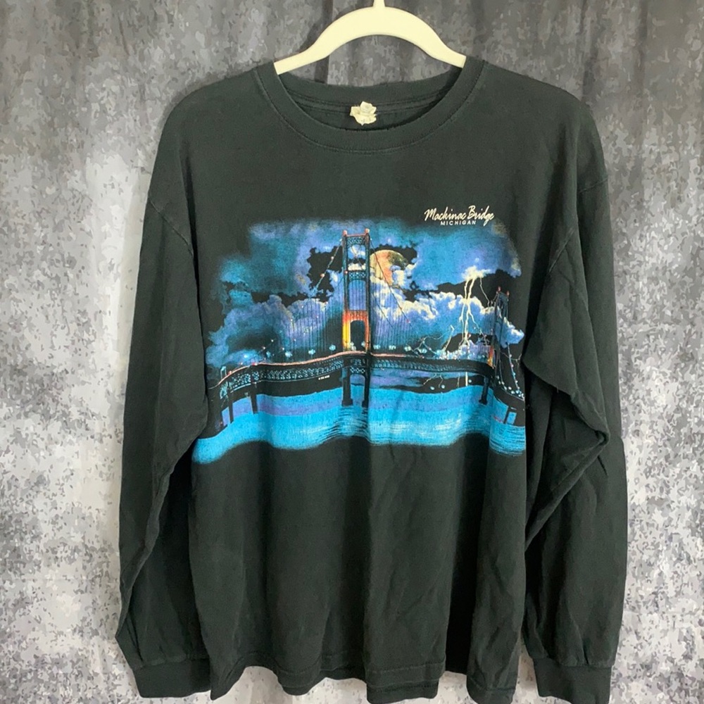 VINTAGE OLD MACKINAW BRIDGE MICHIGAN LONG-SLEEVE GREAT CONDITION